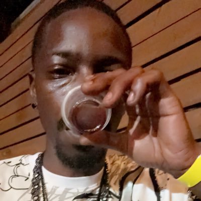 BLK entrepreneur. I give massages. Ladies. Couples. All welcomed. I’m great wit my hands n offer sensual and exotic massages.