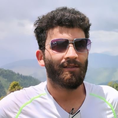 ShowkatFaheem's profile picture. Photographer -Adventurer -
Traveler-Hiking & CO of Trekker Warrior , 
Kashmir❤️