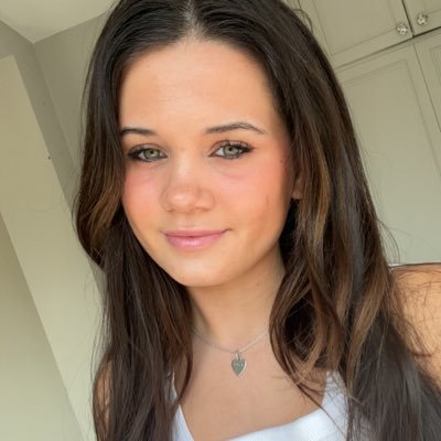 instagram @thisisimmie daughter of @swainitv #autismawareness #girlswithautism