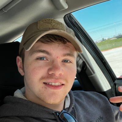 darrenfinch_'s profile picture. Software Engineer