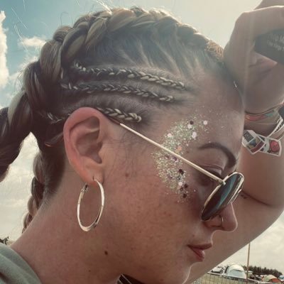 Josephineadm's profile picture. ♋️ 28YO - 21 Juin 96. 👩🏼‍⚕️ assistante médicale. 📍 Paris/Amiens