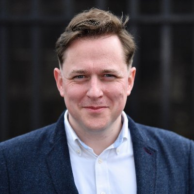 Technologist (Communications Engineer)
Helped shake up Film & TV (in London + LA), then Politics (in Scotland + UK + EU)
Now building new media/ tech businesses