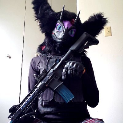Hihi👋 I'm a 19 year old furry🐾.
I like Cars, Monster and, Motercycles
I dont bite to hard; unless you ask nicely~😏