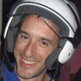dj animador de fiestas y eventos..instructor de futbol.base y nivel 2 regional de entrenador.aficionado a los toros y los buenos caldos