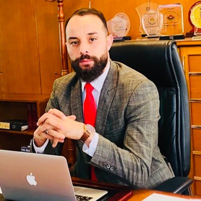 ناظم الطياري رئيس مجلس ادارة شركة المضمون الأولة للاستشارات والتدريب مستشار وزير الاقتصاد والتجارة مستشار في مجلس رجال الاعمال ناشط اعلامي خدمي اقتصادي