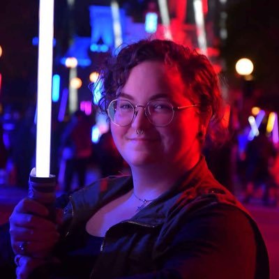 ✨She/They | Lesbian | Star Wars | Critter | Books | Minors DNI✨Currently Reading: —