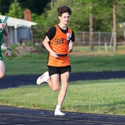 IHS '24 Mid Distance Runner
