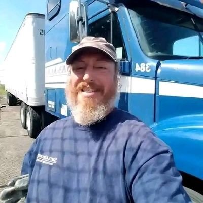 Available truck for rent and sales
It's delivered straight at your door step
And at affordable prices,Send me a message let's business together 🚒🚒