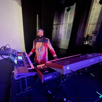 Jesus Lover/Musician/Singer/HU Alum/the Outer Version of an Inner Fat Kid lol 🔴⚫️🔱 2-ZI-Sphttps://youtu.be/oculK-wWSls6O2enJ2AAjppO9Uw $MannyFantom 🐢YBYSAIA