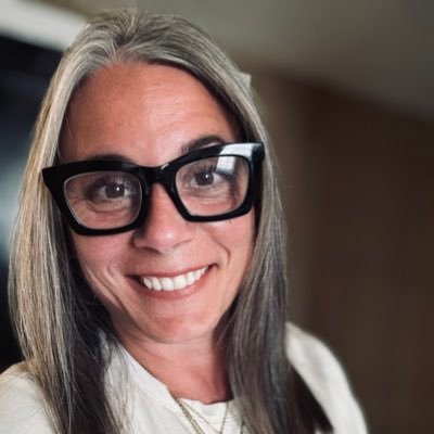 Janetleehoward's profile picture. 