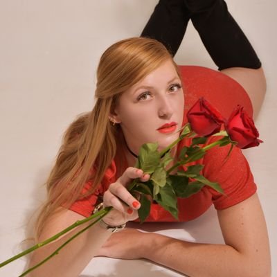 Zimmermann242's profile picture. •Árbitro de Fútbol⚽️//•Gestora Nacional👩🏼‍💻•Administradora contable👩🏼‍🏫//¿O melhor do mundo? O sertanejo!🇧🇷