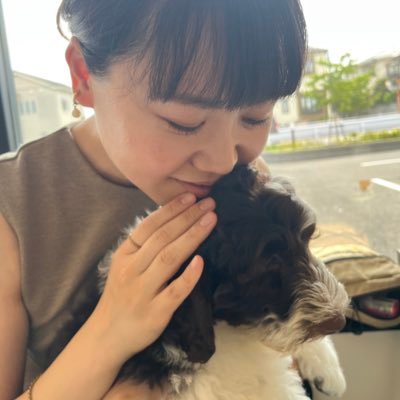 うつわと手仕事とごはんを愛する|小田原の海の近く👱♂️👩🦰🐶|愛犬フィガロ溺愛|陶芸とコーチングと、時々会社員|米国CTI認定CPCC®︎|カルチャー系雑誌に連載を持ちながら、お気に入りとこだわりに囲まれて暮らすのが夢