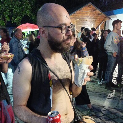 He/Something. Fuck genderinos.
Me gustan las hamacas, tengo un conocimiento aproximado sobre casi todas las cosas, y un hobby por mes.
#TMA #Teflón #ChaosCrew
