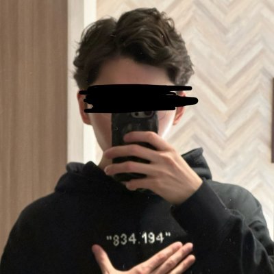 AV8B499692's profile picture. たかはしです