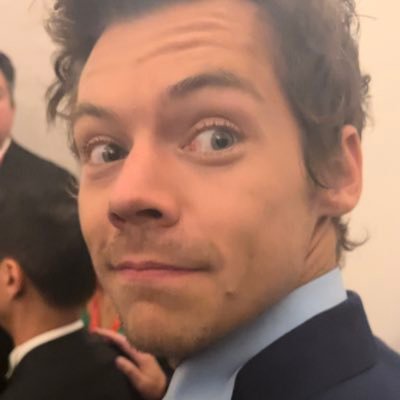 ice creams, cats and sunsets ‧₊˚ harry styles & taylor swift fan account ◞♡ * @jmcreature 𝜗𝜚´ fine line supremacy ﹗ ۫ ‧