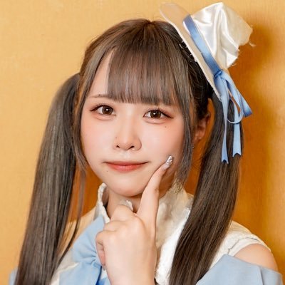 新潟駅前の異世界酒場 シャルロッテ❤︎@bar_charl0tte❤︎ 動いてないと死にます🧠🖤星の国に住んでます 🛸ᶻ ᶻ