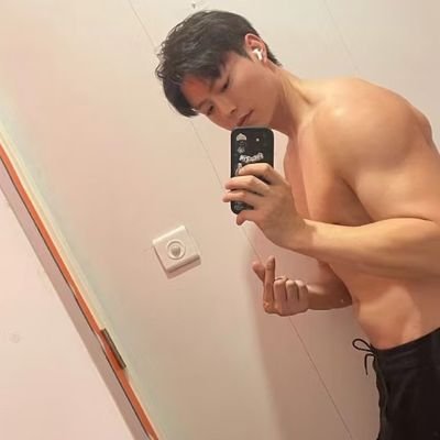 hasantengku's profile picture. 本店提供多种类型理疗师 客服将竭诚为您服务 服务保证只为您有好的享受。建议提前预约北京最奢华温馨的装饰最优质的服务，最优秀理疗师最专业手法 是我们赢得客户基础，只有这您才能体会到SPA极致。欢迎您的到来V:bjgaymb/Q:447736373