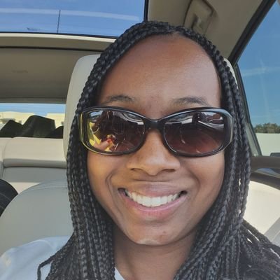 TinnaAngela's profile picture. 