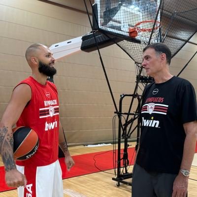 chessplayer_9's profile picture. εμμονικα πιστός στον μπαρτζωκισμο,
άριστος γνώστης αριστερού λει απ,