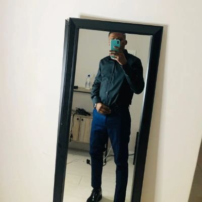 Thando_Mac's profile picture. YNWA🔴 . Good music!