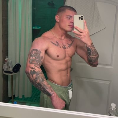 Gay proud looking for serious relationship with the right person🏳️🌈
