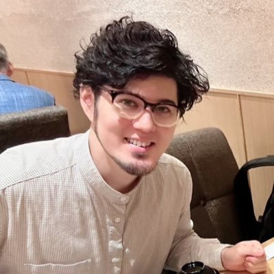 沖縄生まれ東京育ちのアラフォーゲイ(S59) 🇺🇸のクウォーター 🅸 🅽 🆃 🅴 🆁 🅴 🆂 🆃 お酒と美味しい料理/映画.アニメ.ドラマ鑑賞/英語学習/筋トレ/犬(いつか一緒に暮らしたい)/アンチエイジング 🅹 🅾 🅱 エステティシャン(日本橋人形町)