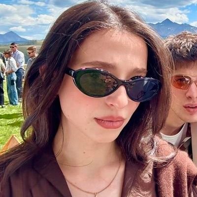 unhealthy obsession with non canon wlw ship