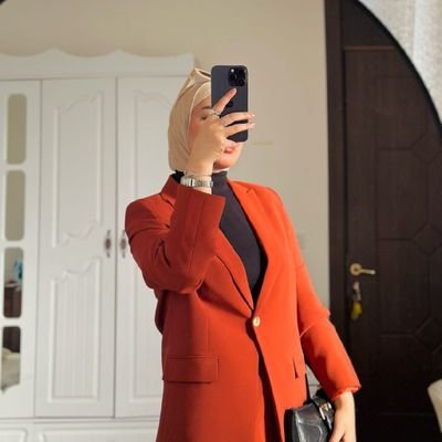 عراقية -شيعية - عربية - معارضة لنظام السياسي العراقي
عراقية و افتخر 🇮🇶❤️🇹🇷
حمامه السلام 🕊️🕊️