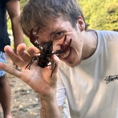 dankneck's profile picture. Steam: https://t.co/v7wQPjmbL8