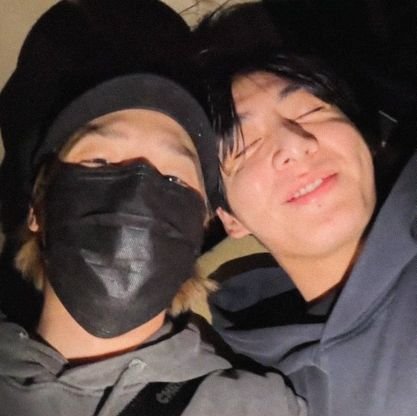 we are forever bulletproof ♡ #jungkook: are you jealous? keep being jealous. I'll keep holding jiminie