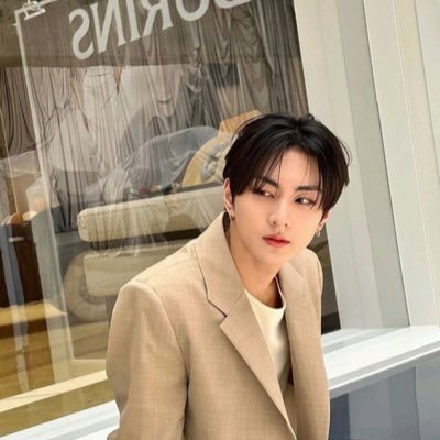 ml1tesss's profile picture. she/her ☆ istj ☆ dancer & singer ☆