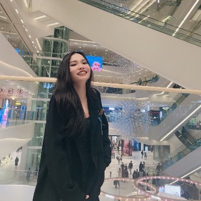 mitmyna3's profile picture. 