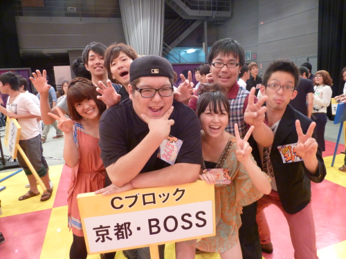 BOSS_acappella's profile picture. 京都アカペラサークルCrazyClef OB (ハモネプ14 / KAJa!2012 / アジア2位2014) (かわさき@kawasakikawsa/ エレキ / ぴより / まなみ@manami0417/ たいが / さかたく@mohemyu) 楽器がなくてもバンドサウンドを🎸🎶誠心誠意活動中！