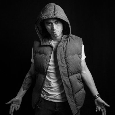 Perfil oficial de Siguelo PH
Artista
Viña~Valpo~Santiago
“Se necesitan tan sólo 20 segundos de locura”
Descubre mis nuevos temitas 👀🎶