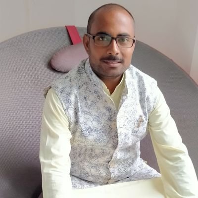 प्राथमिक शिक्षक, बिहार सरकार।
(D.El.Ed., BA Major in English,MA in Education),शेयर मार्केट का निवेशक एवं छात्र
तथा संस्कृति का पोषक।