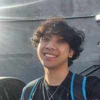 Weiho (@weihoirl) Twitter profile photo