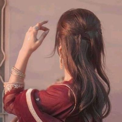 nandinideb16's profile picture. 