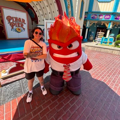 emandm28's profile picture. just doing my best  (she/her)