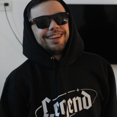 Alxismeza's profile picture. 