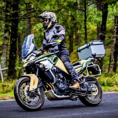 ivanmorenoj_'s profile picture. 