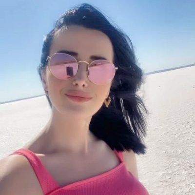 🏠Like yoga🧘♀️Follower of Christ ✝️ Diving🥽 Reading📚 Skiing ⛷️ Travel🛩 Photography enthusiast📸 Capture the moment, live in elegance✨