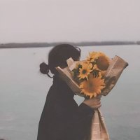 لَورا loura (@loura2_2) 's Twitter Profile