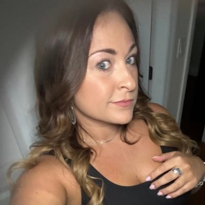 ashley noelle Profile