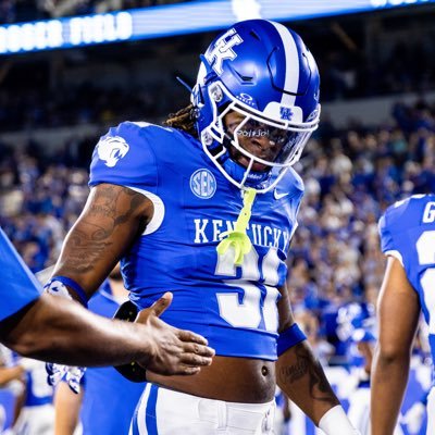 University of Kentucky Linebacker ⭐️ | #TheStandard