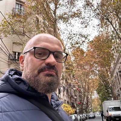 RodrigoFontao's profile picture. Apenas um defensor da liberdade, da educação e dos bons costumes.