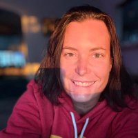 my name is ellen (@elliewing) 's Twitter Profile