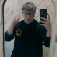 La Rubia💆🏼‍♂️ (@valentinwk_) 's Twitter Profile