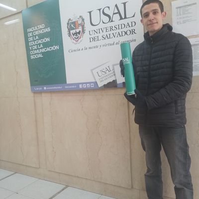 Licenciado en Periodismo de la Universidad del Salvador.
Actualmente estoy haciendo un Posgrado en Periodismo de Investigación en la Editorial Perfil.