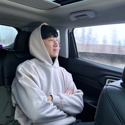 kitkit98_'s profile picture. Wannabe entrepreneur. Prev Data Science @ Fortune 500. Masters in CS. Half Hong Kong half South Korea🇭🇰🇰🇷