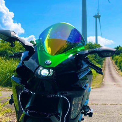 31年ぶりのリターンライダー 🏍 現在H2SX SE ’22とCRF250L(MD47)とCBR1000RR-R無印(SC82)に乗ってま〜す。基本バイク垢ですが忘備録的に気まぐれポストします😉 キャンプとビールが大好き、精神年齢35歳でフリーズナウな野郎です😆